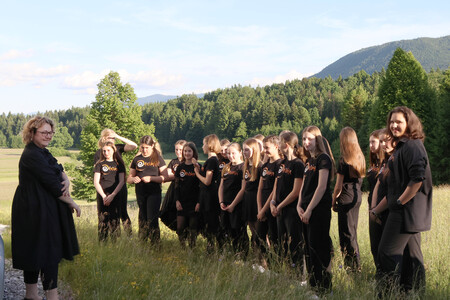 KOMORNI ZBOR FRAN GERBIČ LETNI KONCERT 06 FOTO LJUBO VUKELIČ